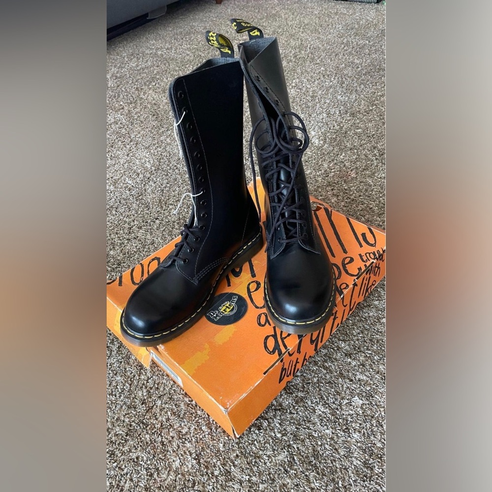 Dr. Marten 14 Holes 1914 Men (Brand New)